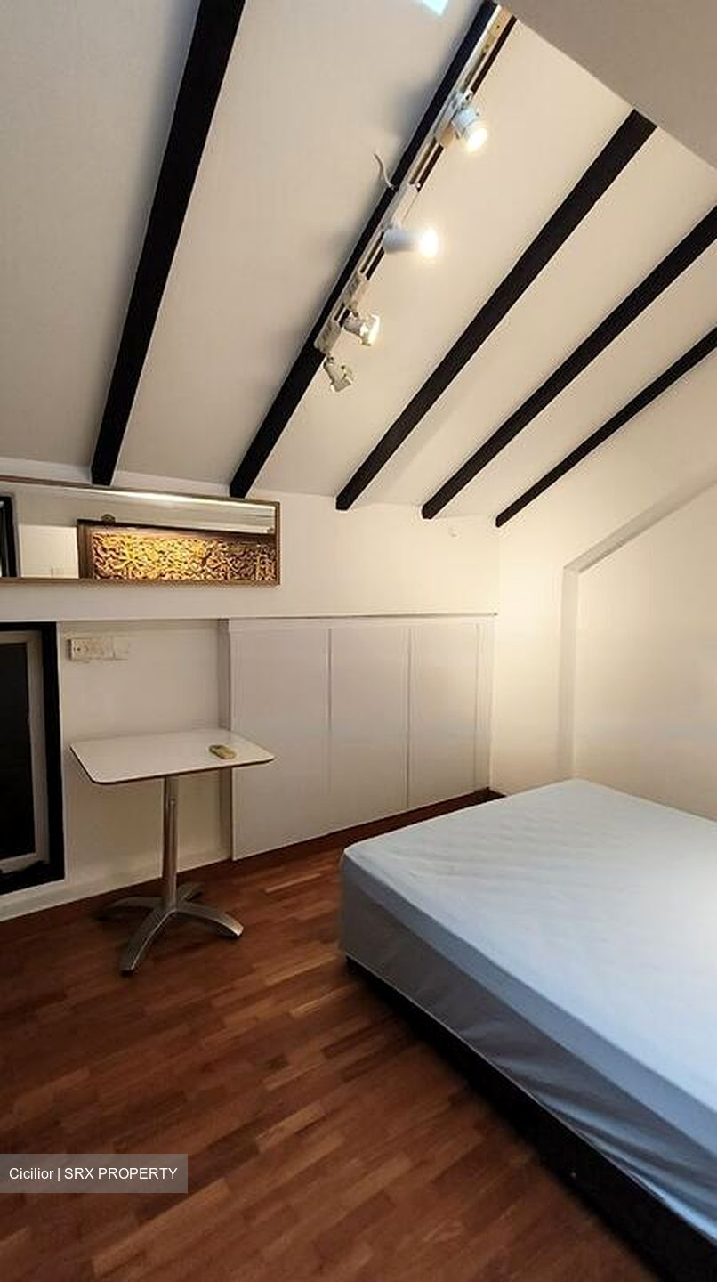 Liang Seah Court (D7), Office #466872531